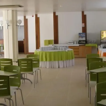 ホテル Dourada ポルト・サント島